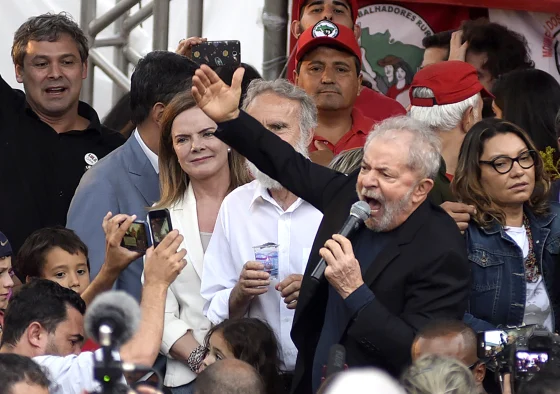 President Lula addressing the public