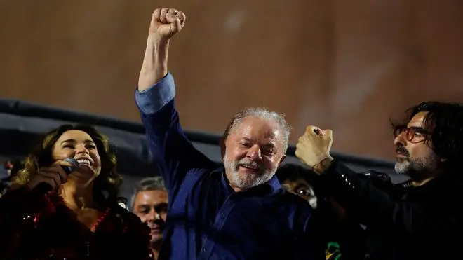 President Lula addressing supporters